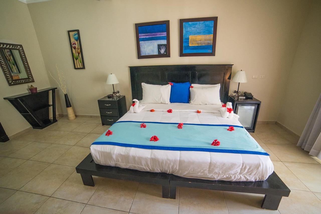 Hotel Seranta Brisas De Bavaro (Adults Only) Punta Cana Eksteriør billede