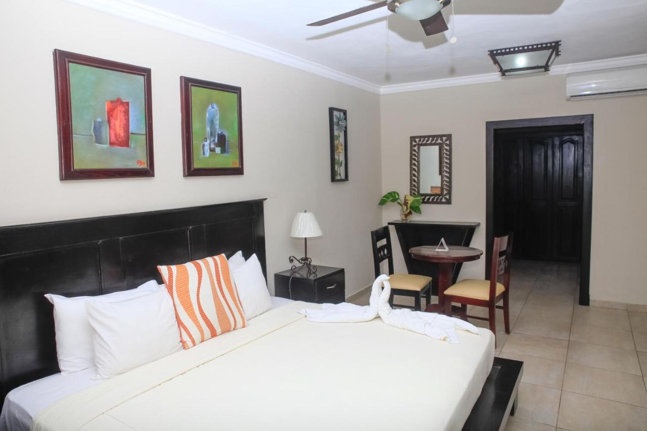Hotel Seranta Brisas De Bavaro (Adults Only) Punta Cana Eksteriør billede